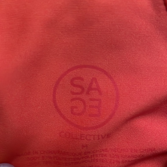 WORKOUT TOP - Picture 3 of 3